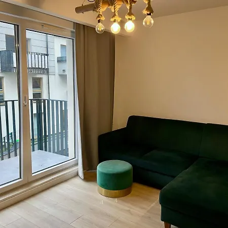 Nowoczesne 40m2, 2 Pokoje, Hala Garazowa, Balkon, Widok Na דירה