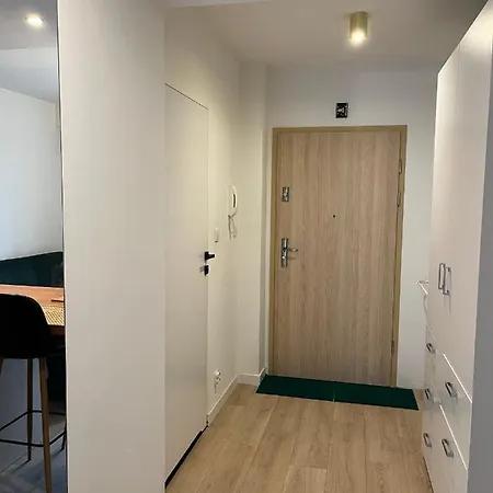 Nowoczesne 40m2, 2 Pokoje, Hala Garazowa, Balkon, Widok Na דירה *